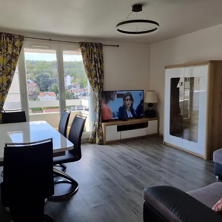 Apartment Lumineux Et Cosy A Chaville. *